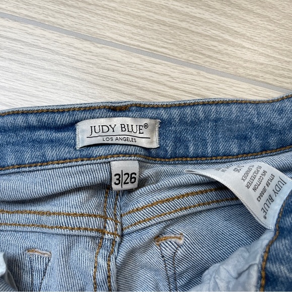 Judy Blue JB8843 Shark-bite Frayed Hem High Rise Medium Wash Jeans Size 3/26 - Picture 9 of 13